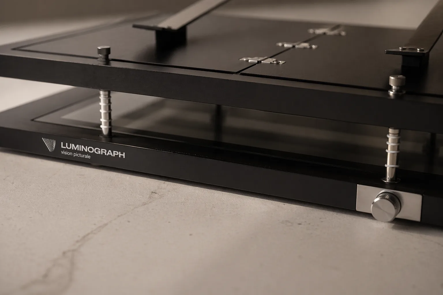 Luminograph A3+ — macro de finition